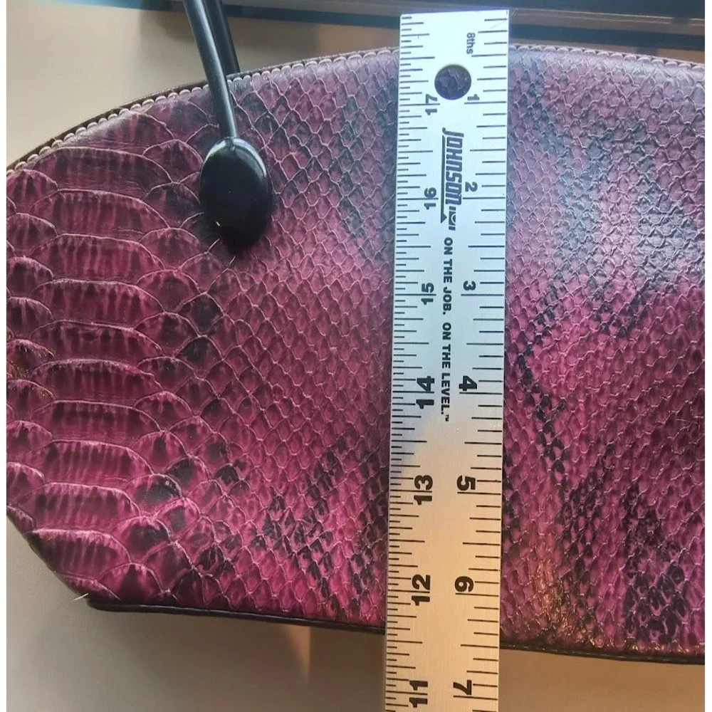 Unique Retro Burgundy Snakeskin Style Fan Shape Handbag‎ Women's - Picture 8 of 11